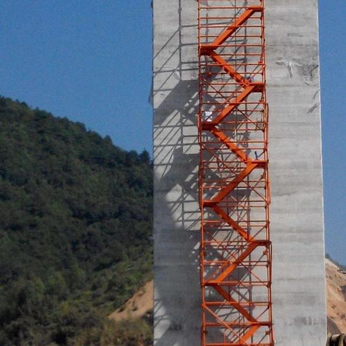 金属制品岳鑫金属生产多种型号爬梯 铸铁爬梯 建筑工程用球磨